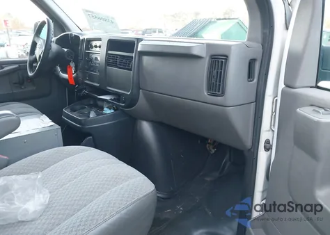 2005 Chevrolet Express из США, поврежденный, VIN 1GCGG25V551142310